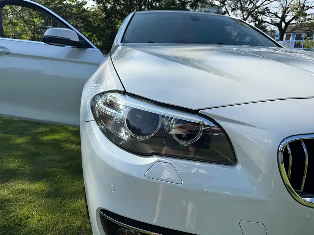 BMW 5 Series — миниатюра 15