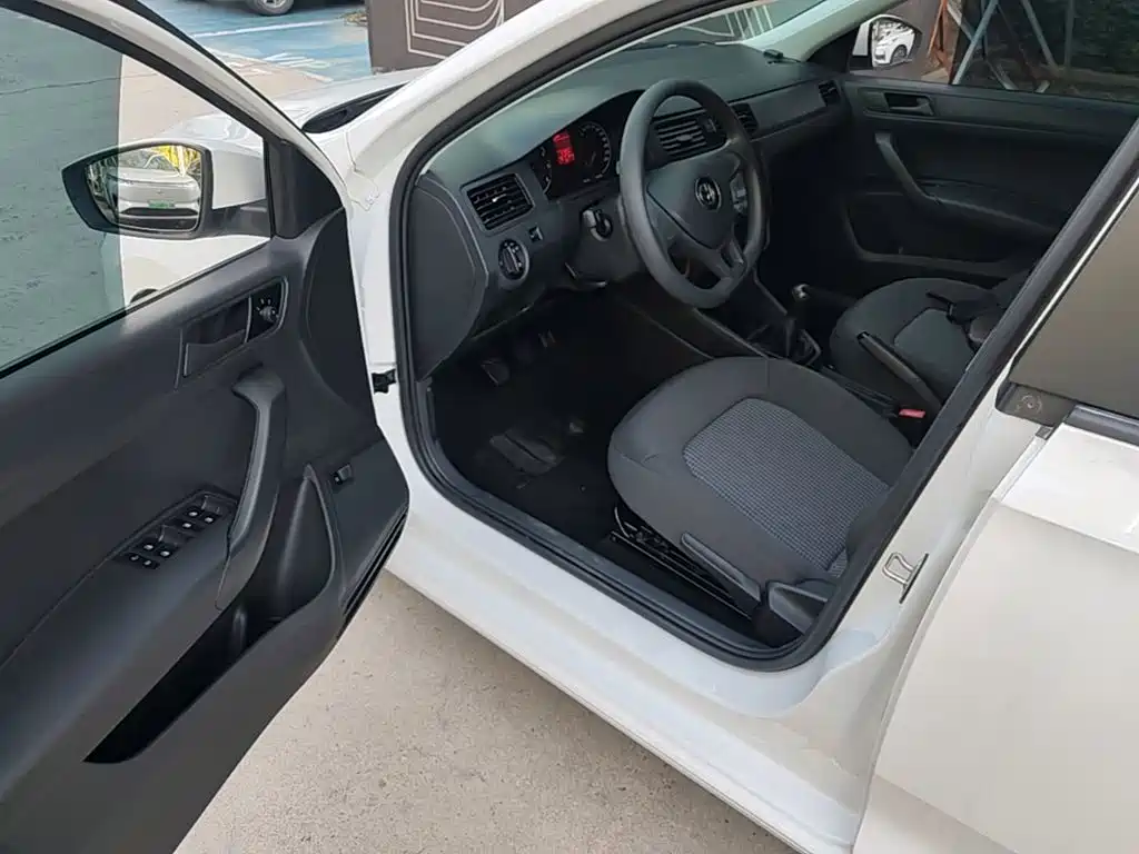 Volkswagen Santana — миниатюра 16