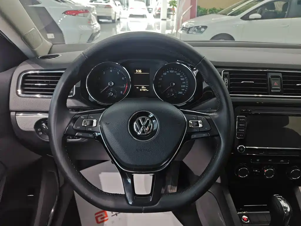 Volkswagen Sagitar 2017 230TSI AT Comfort