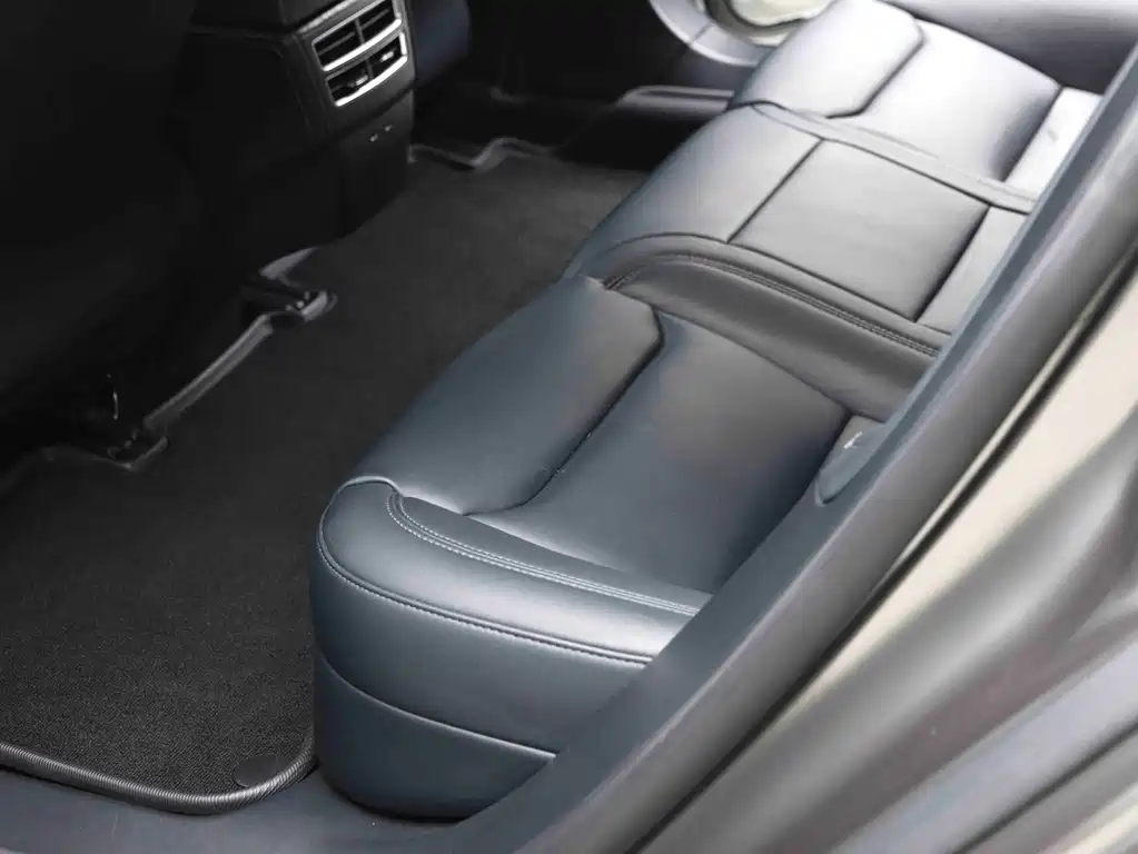 Tesla Model S — миниатюра 5