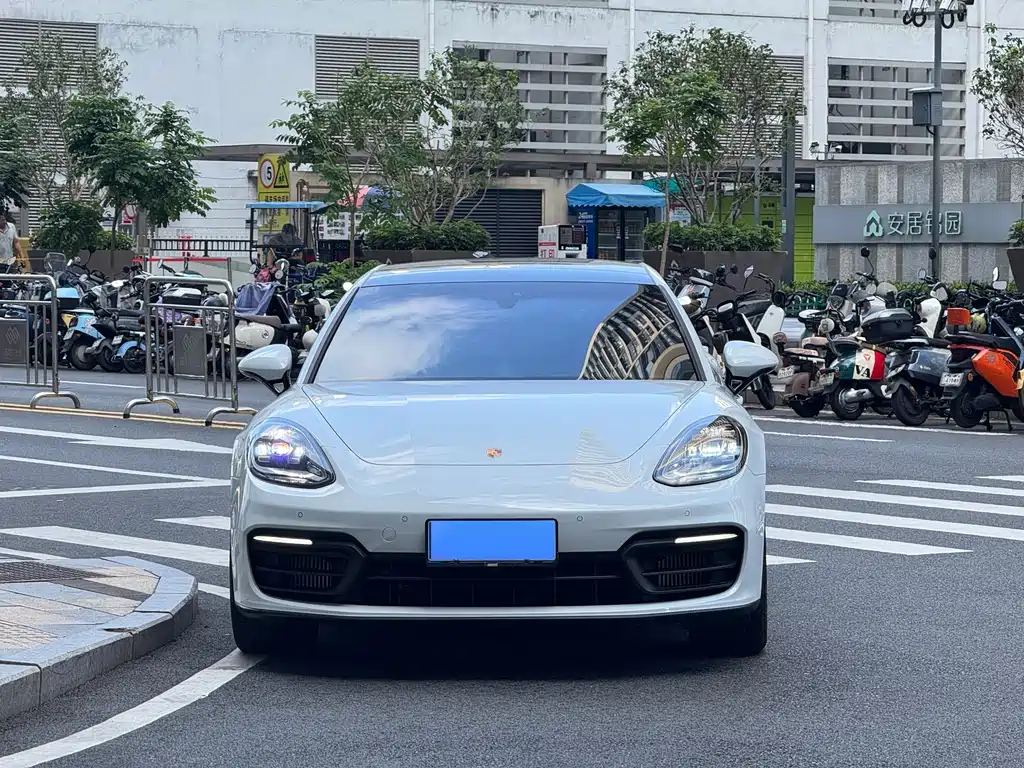 Porsche Panamera — миниатюра 2