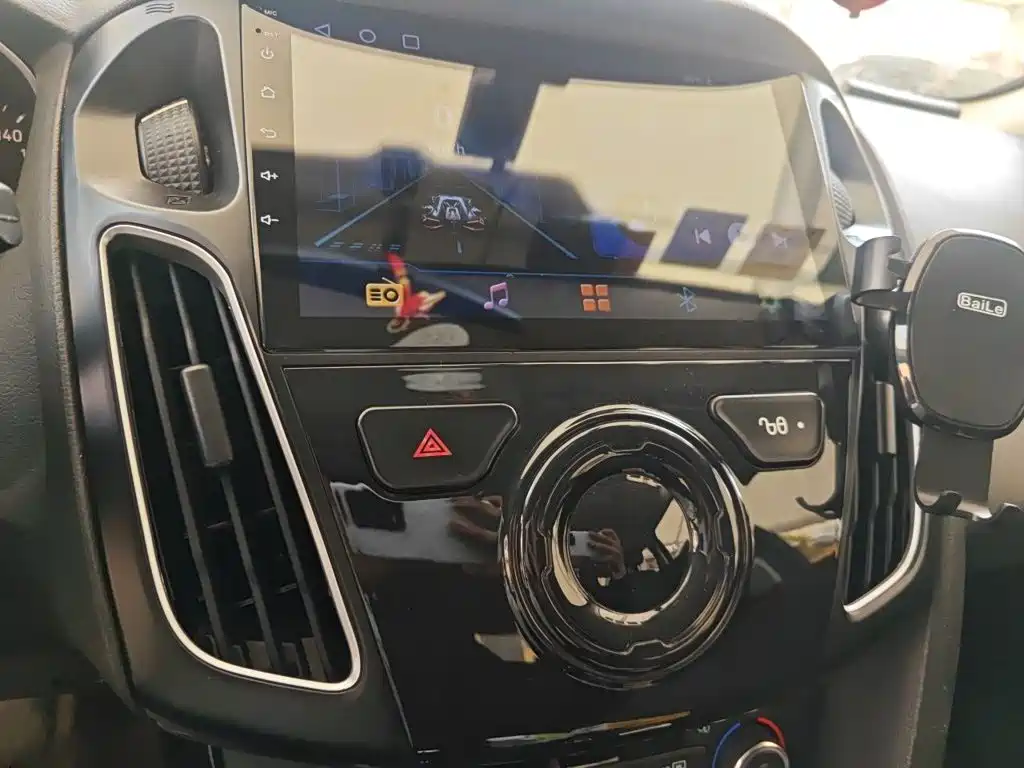 Ford Focus — миниатюра 6