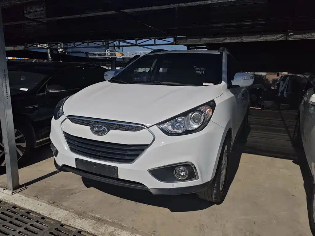 Hyundai BAIC Hyundai ix35 ix35 2012 2.0L AT Elite GLS