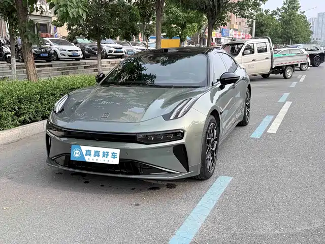 2024 Zeekr 001