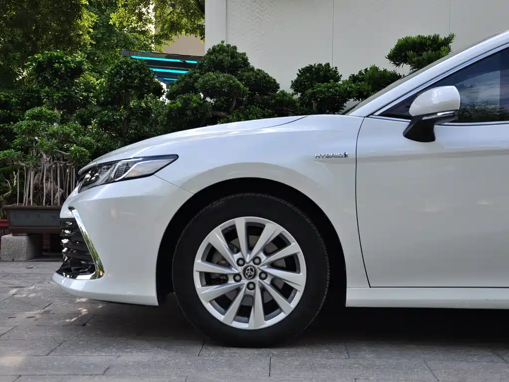 Toyota Camry — миниатюра 15
