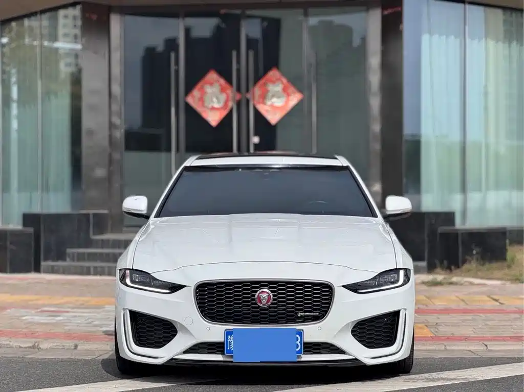 Jaguar XEL — миниатюра 2