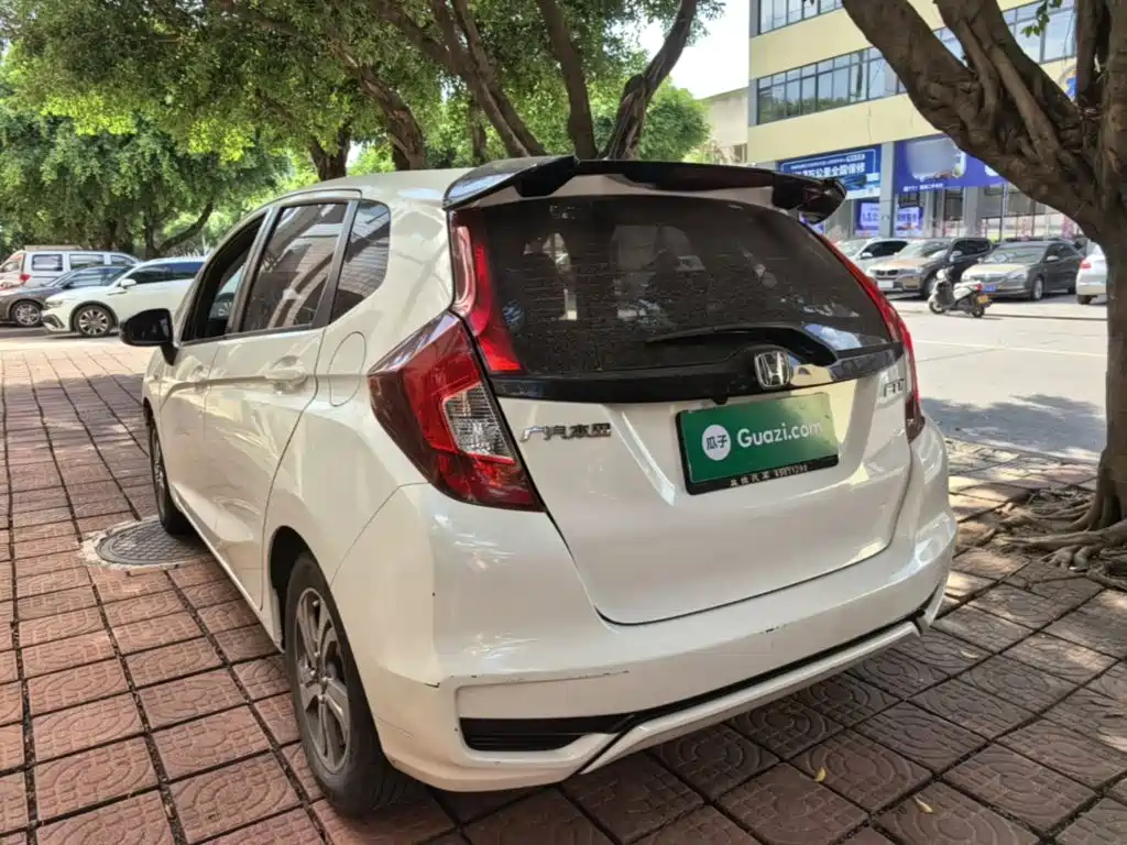 Honda Fit — миниатюра 5