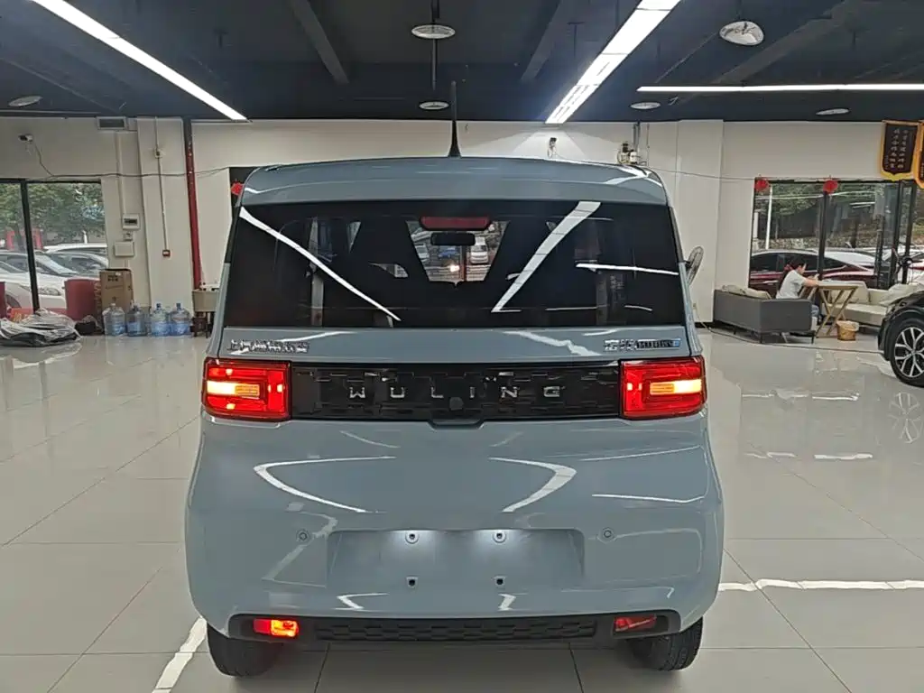 Wuling MINIEV — миниатюра 6