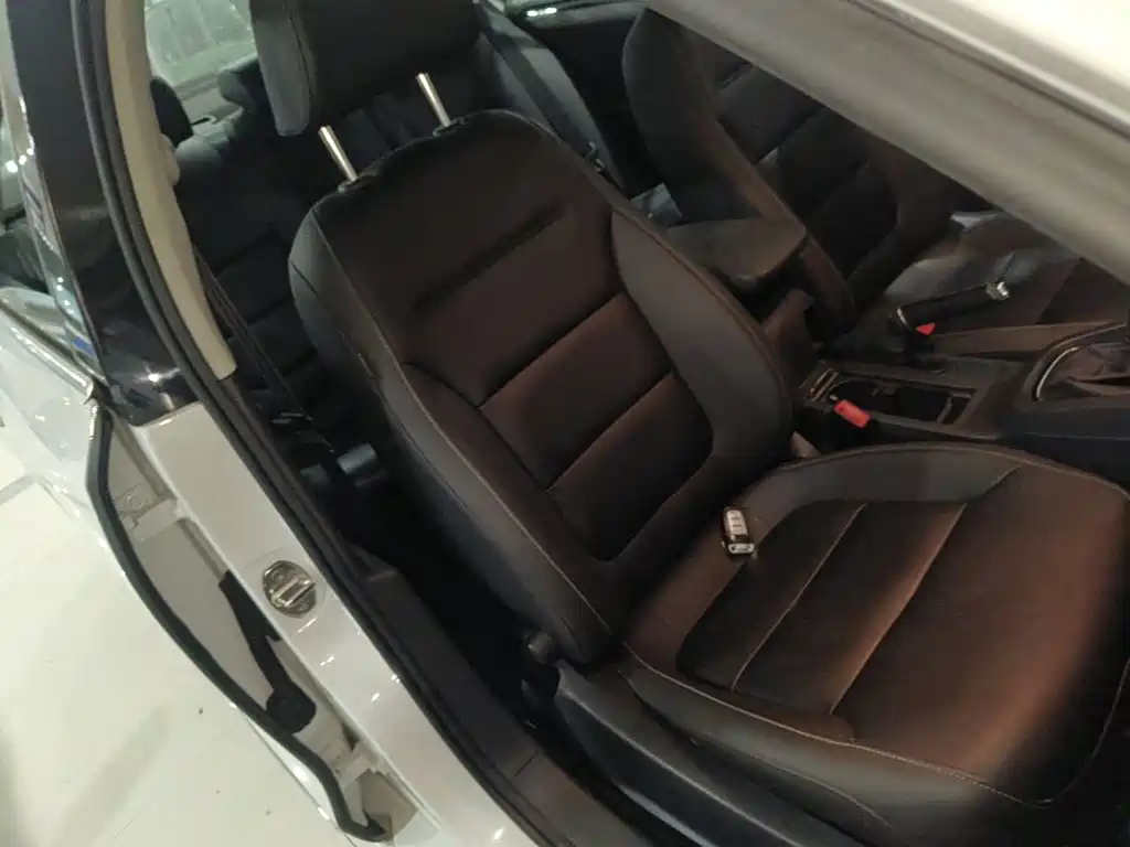 Volkswagen Sagitar — миниатюра 25