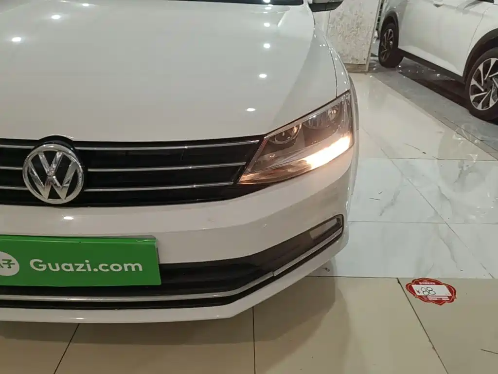 Volkswagen Sagitar — миниатюра 24