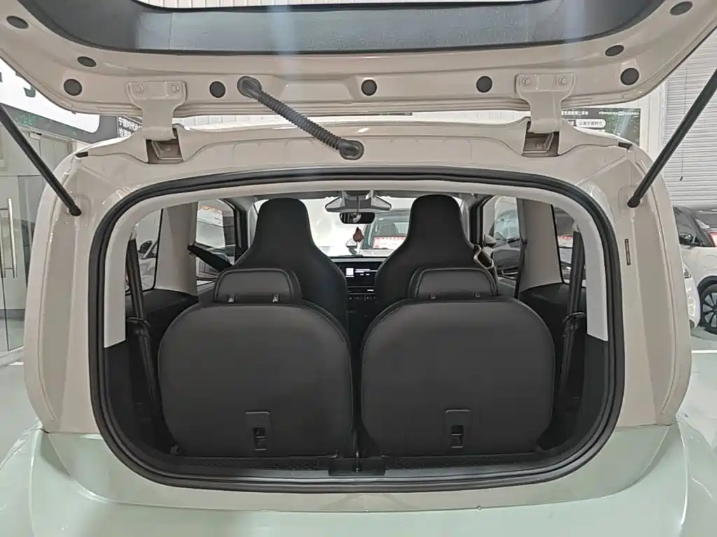 Baojun KiWi EV — миниатюра 19