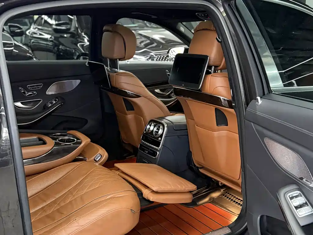 Mercedes-Benz S-Class — миниатюра 7