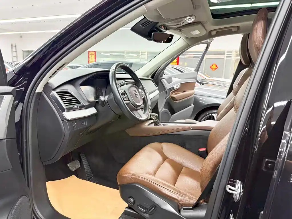 Volvo XC90 — миниатюра 7