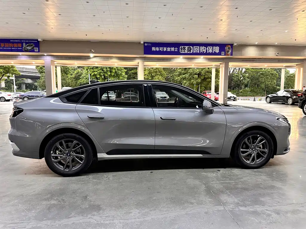 Ford Mondeo — миниатюра 18