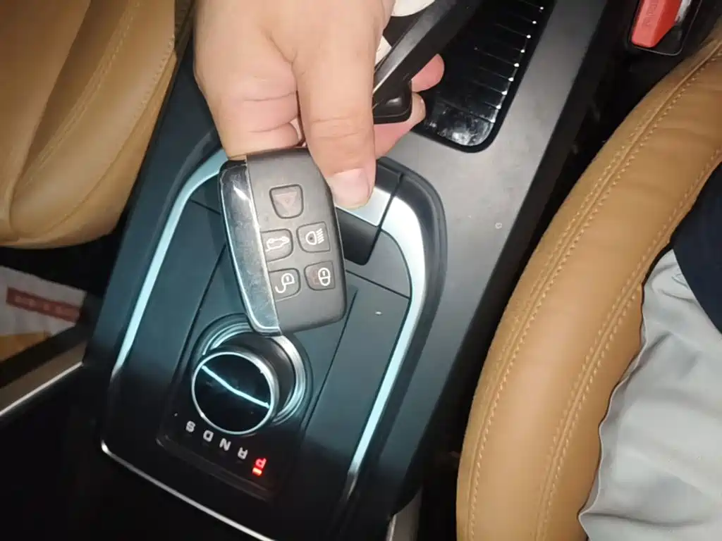 Land Rover Discovery Sport — миниатюра 9