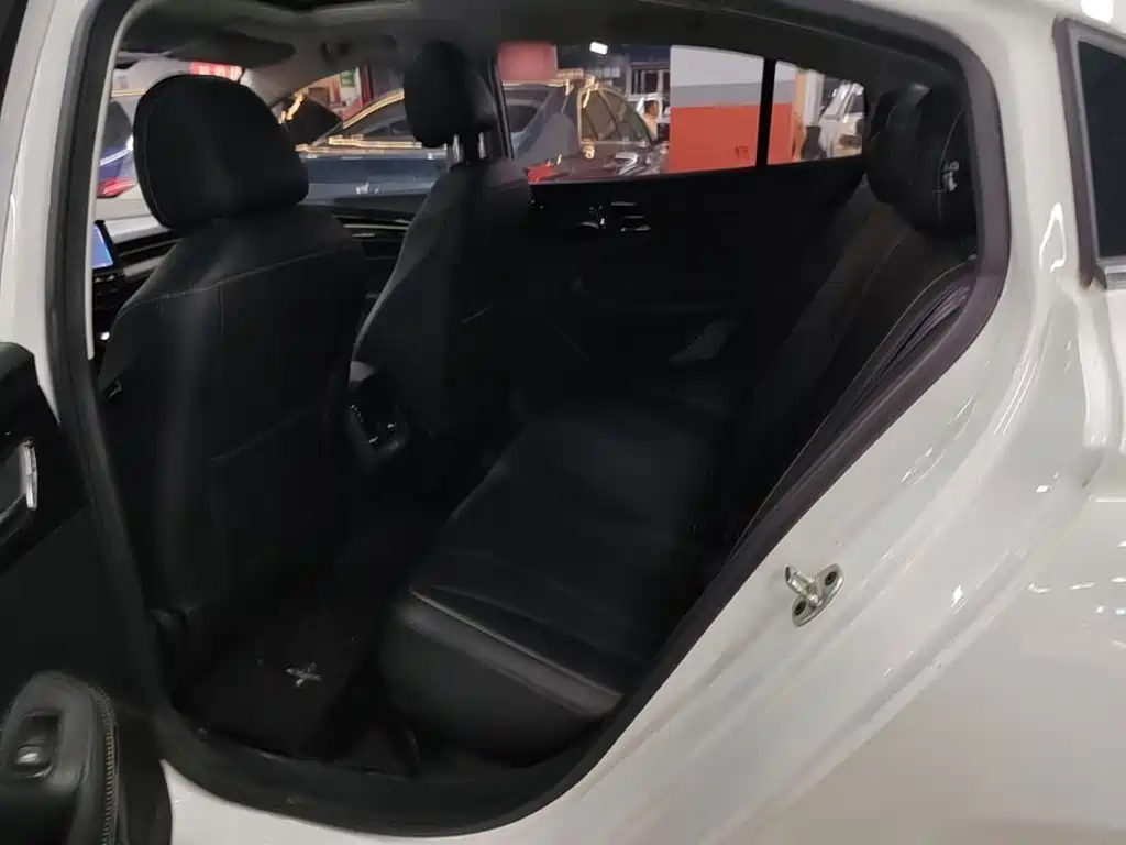 Roewe i5 — миниатюра 17