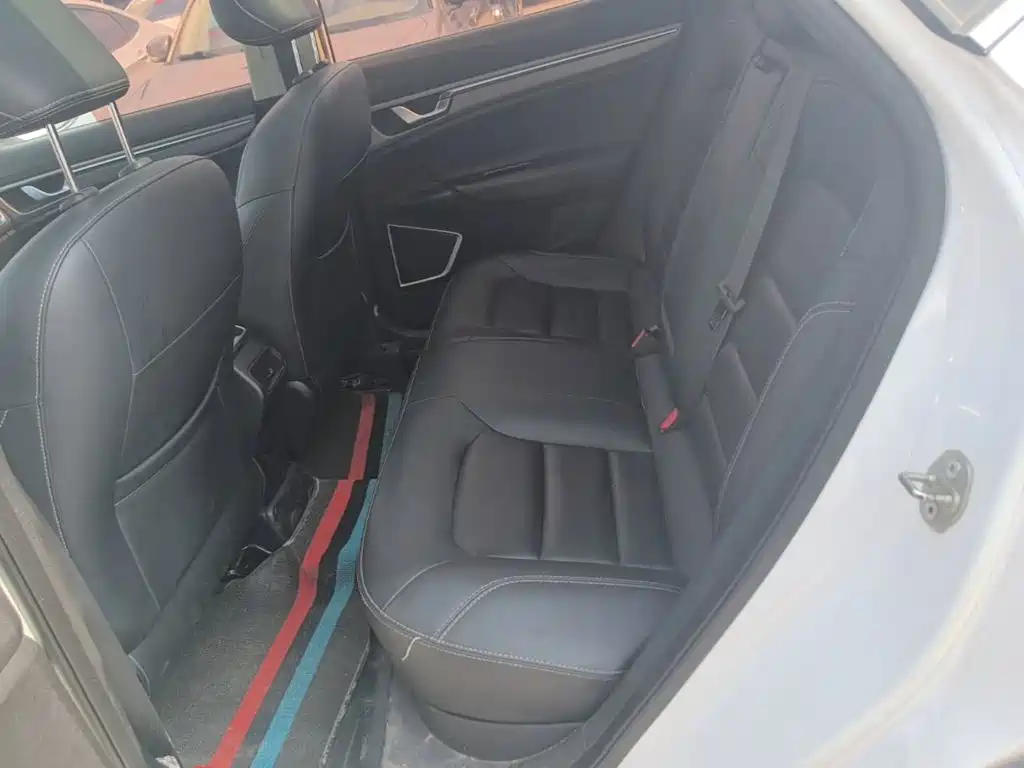 Geely Emgrand GS — миниатюра 17