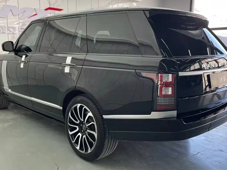 Land Rover Range Rover — миниатюра 8