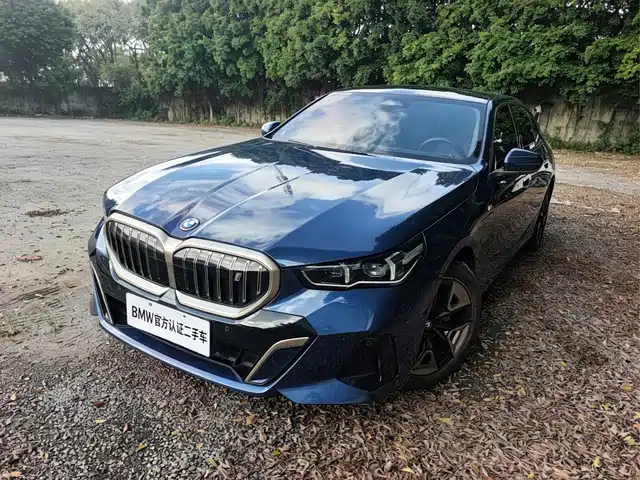 2024 BMW i5