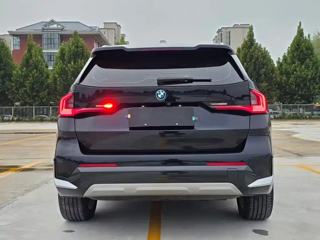BMW iX1 — миниатюра 8