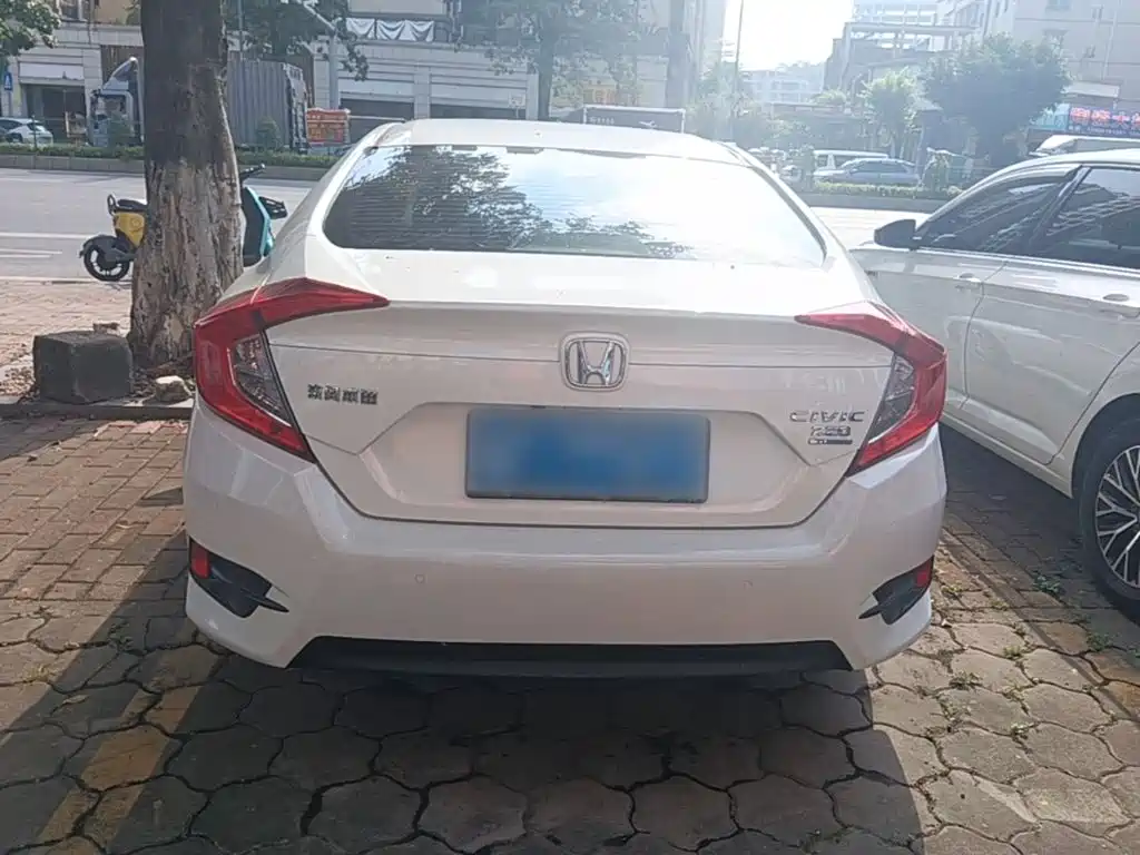 Honda Civic — миниатюра 6