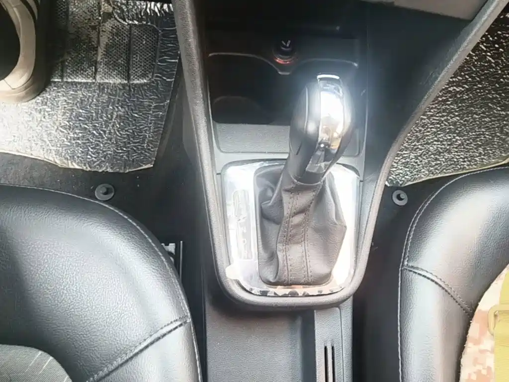 Volkswagen Santana — миниатюра 14