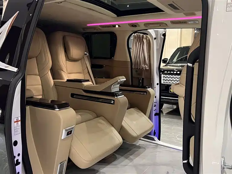 Toyota Vellfire — миниатюра 18