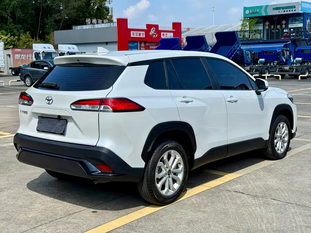Toyota Frontlander — миниатюра 5