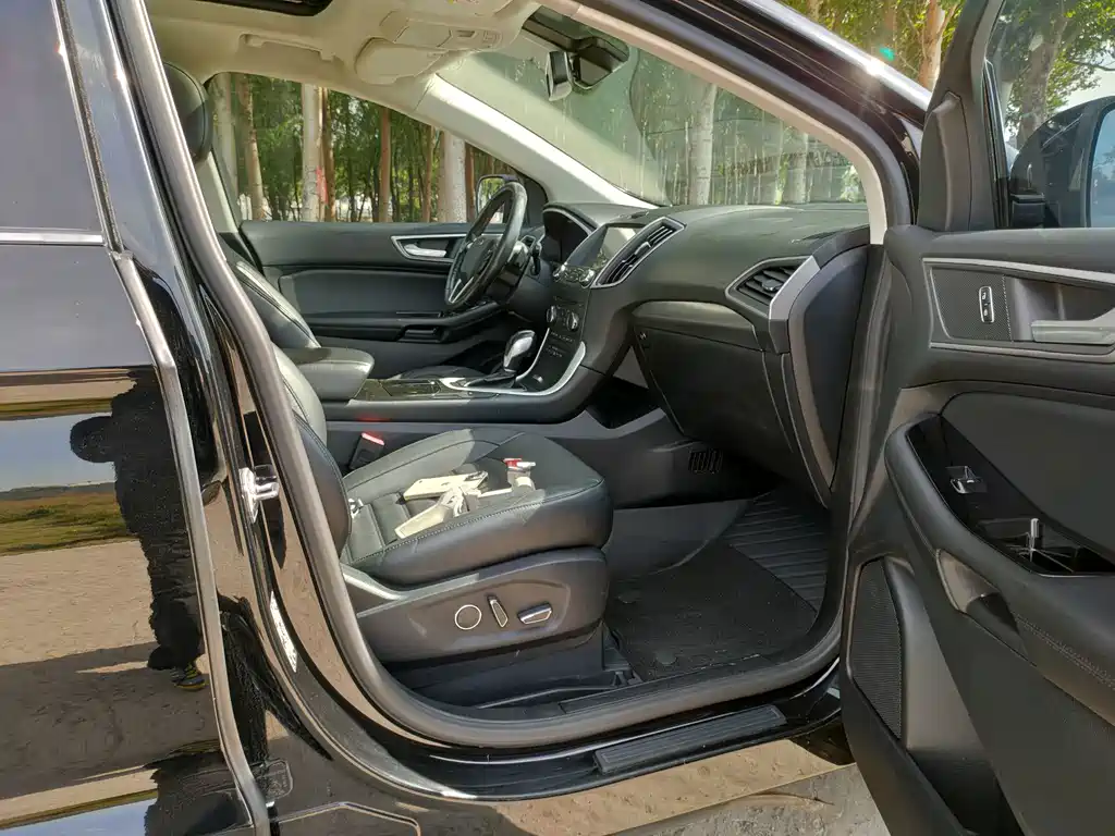 Ford Edge — миниатюра 17