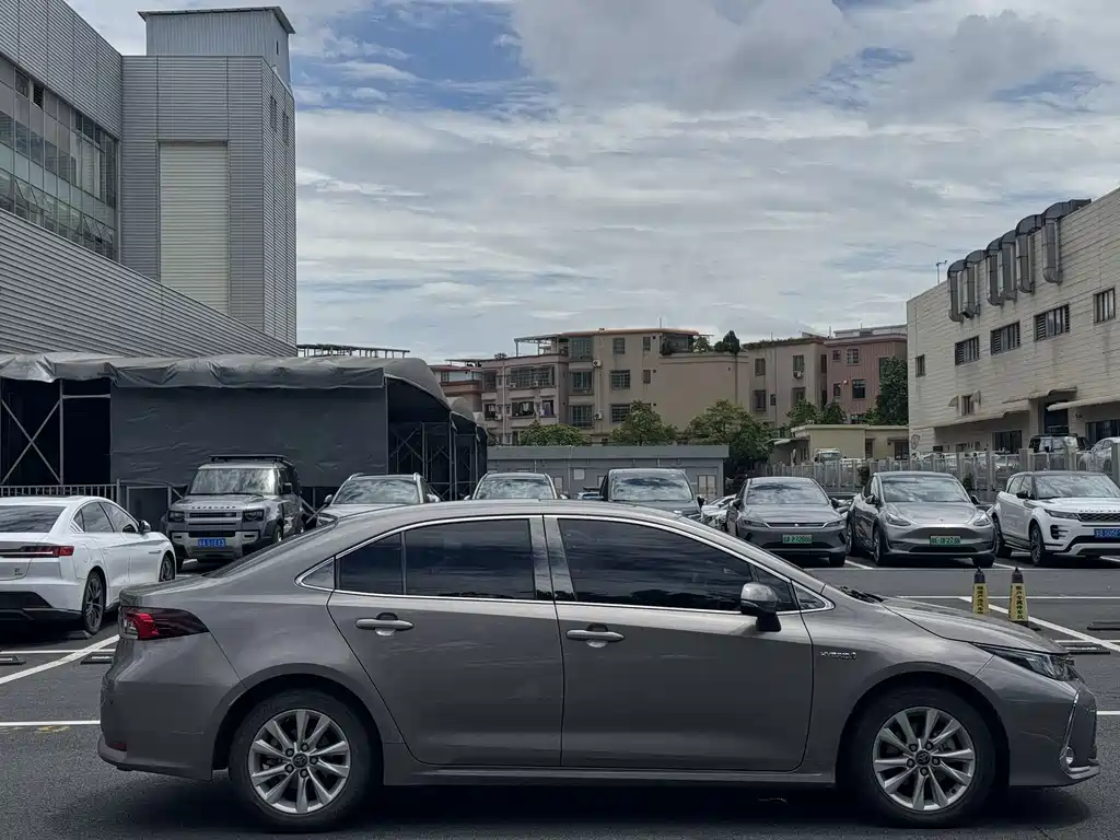 Toyota Corolla — миниатюра 4