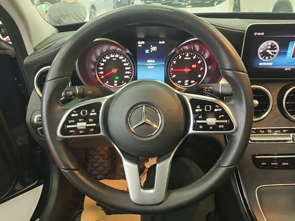 Mercedes-Benz C-Class — миниатюра 11