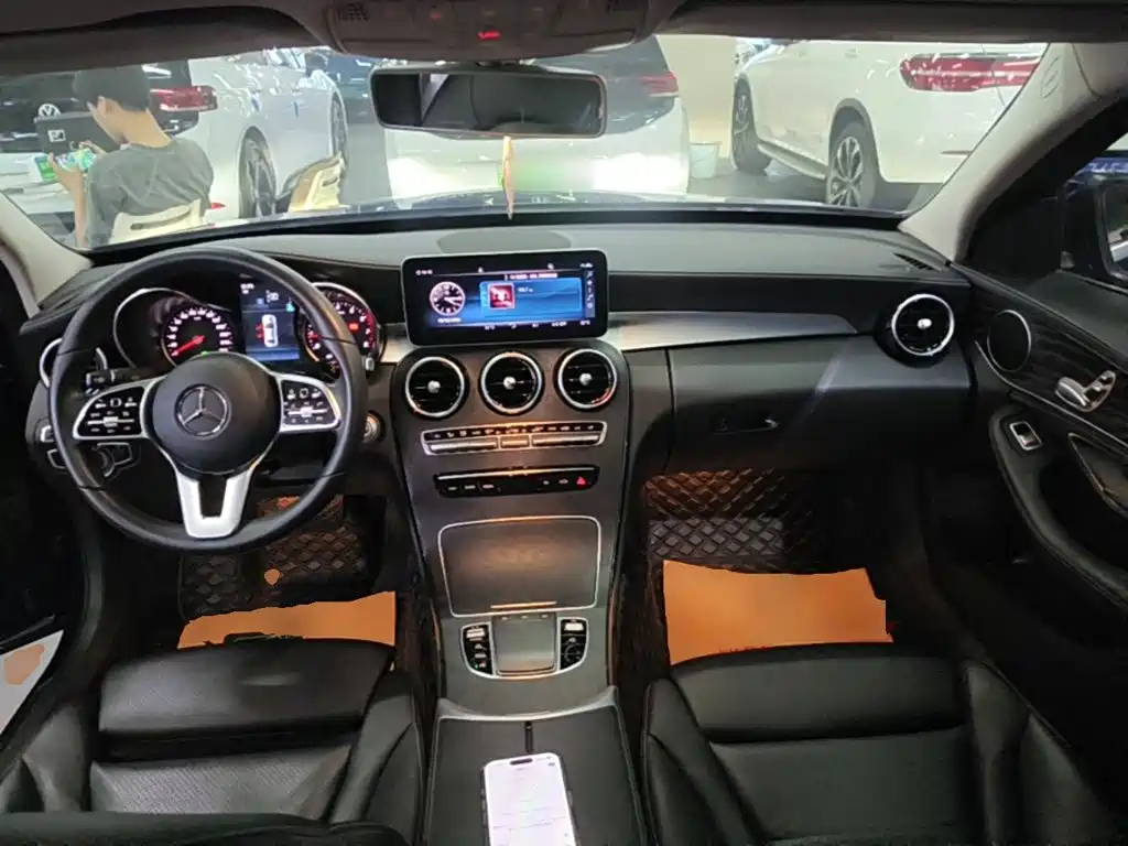 Mercedes-Benz C-Class — миниатюра 10