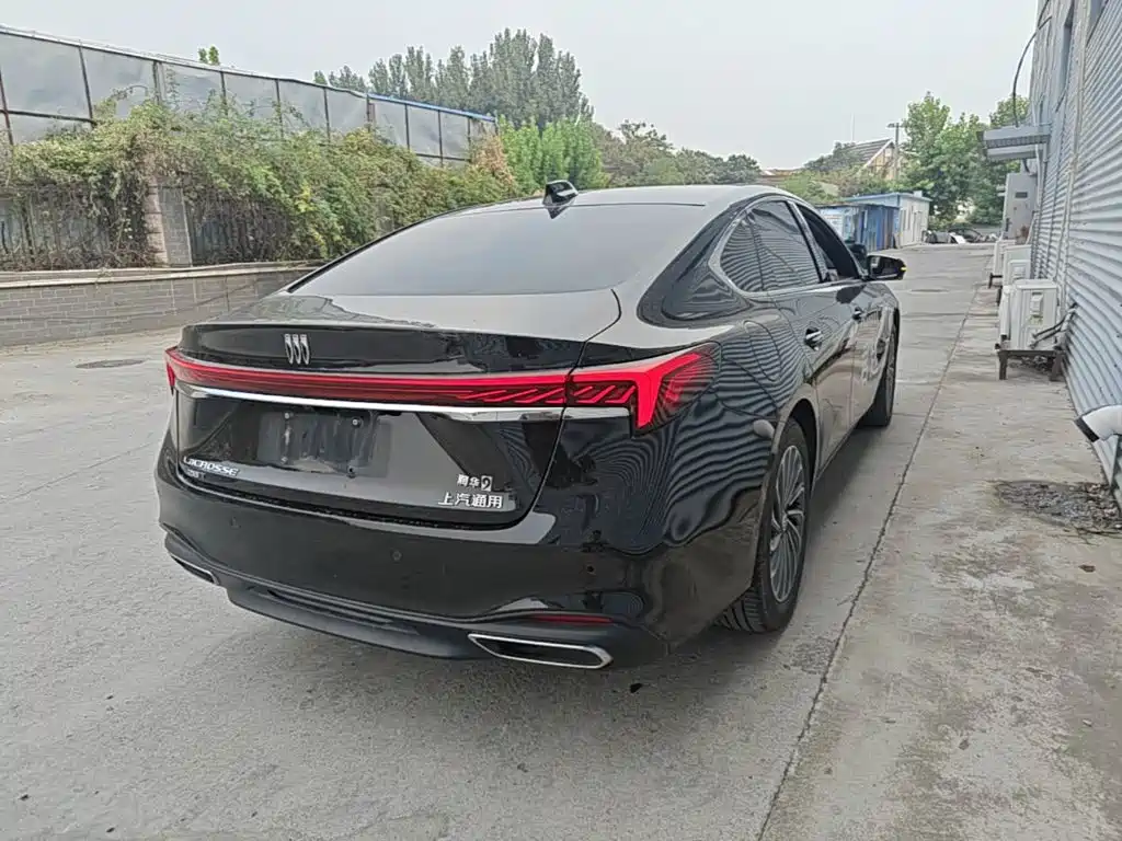 Buick LaCrosse — миниатюра 7