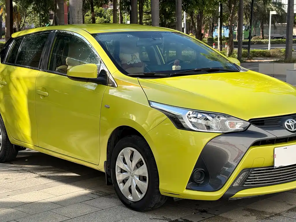 Toyota Yaris L — миниатюра 3