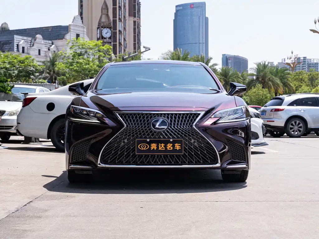 Lexus LS — миниатюра 2