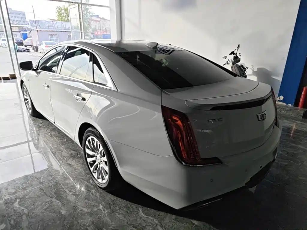 Cadillac XTS — миниатюра 5