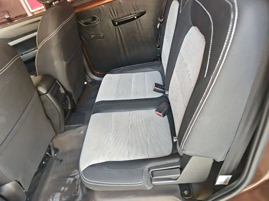 Wuling Hongguang — миниатюра 17