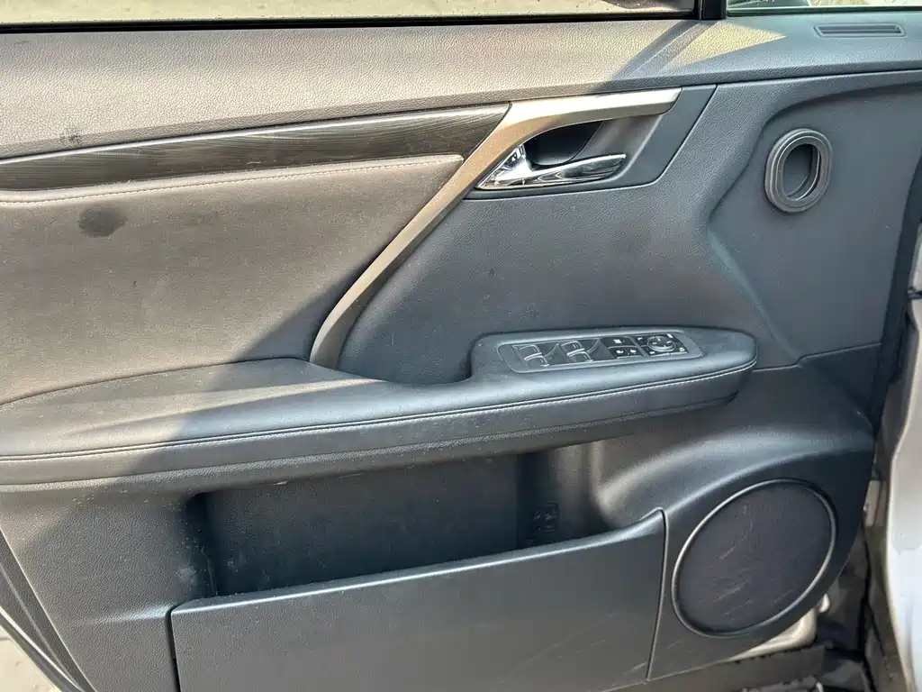 Lexus RX — миниатюра 5
