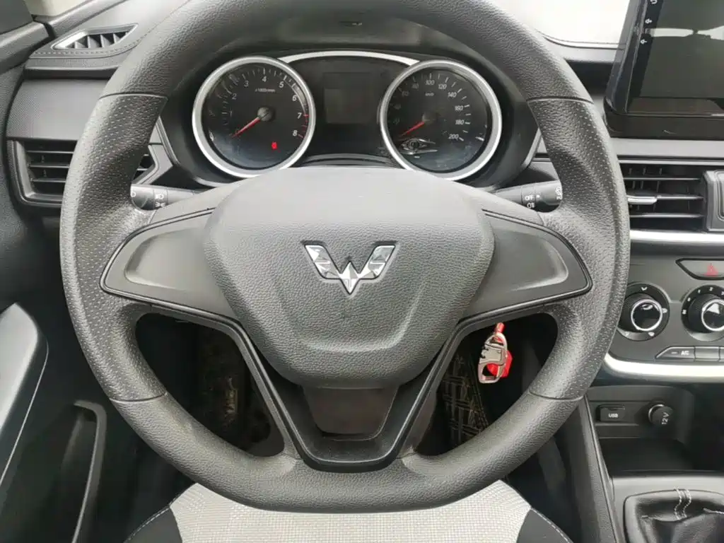 Wuling Hongguang S3 — миниатюра 11