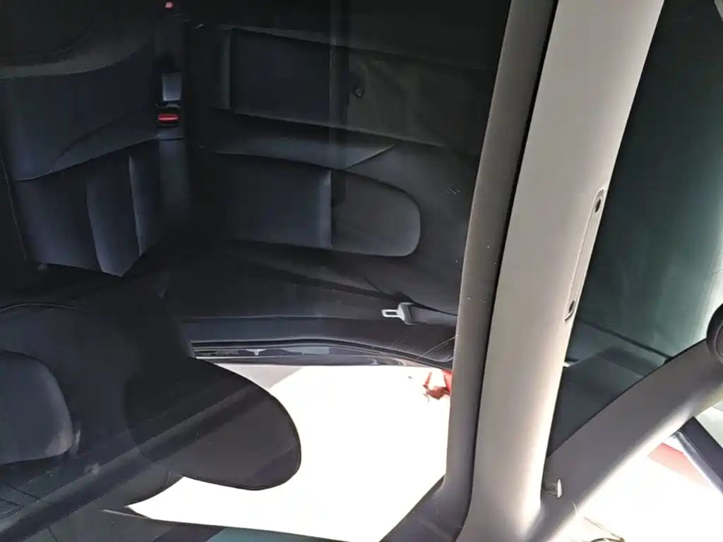Tesla Model 3 — миниатюра 18
