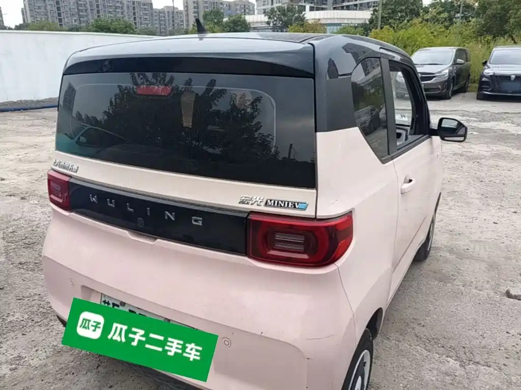 Wuling MINIEV — миниатюра 7