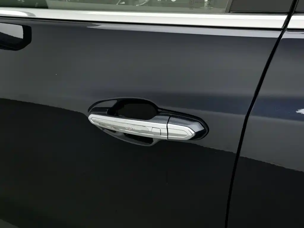 Cadillac XT5 — миниатюра 18