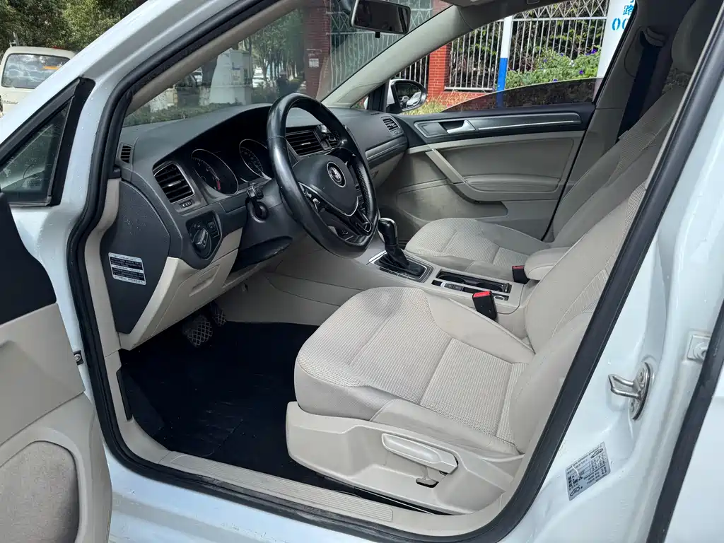 Volkswagen Golf — миниатюра 8