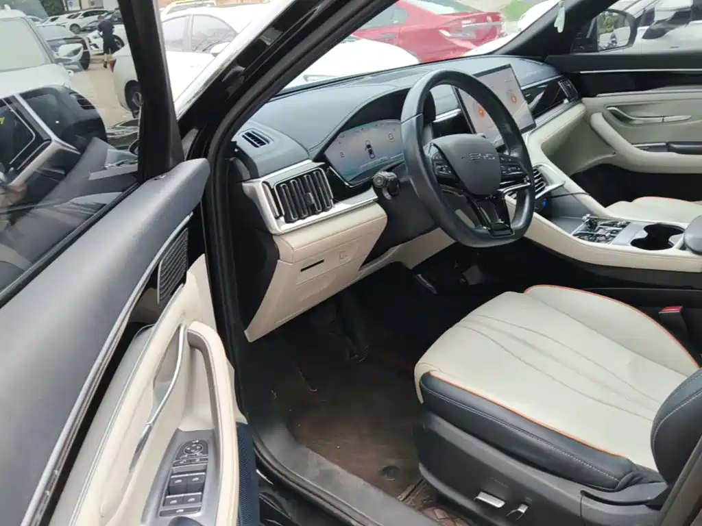 BYD PLUS New Energy — миниатюра 16