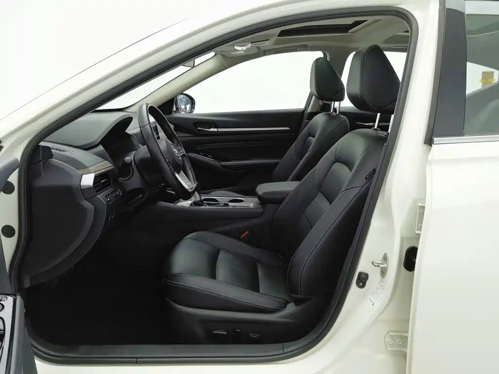 Nissan Teana — миниатюра 10