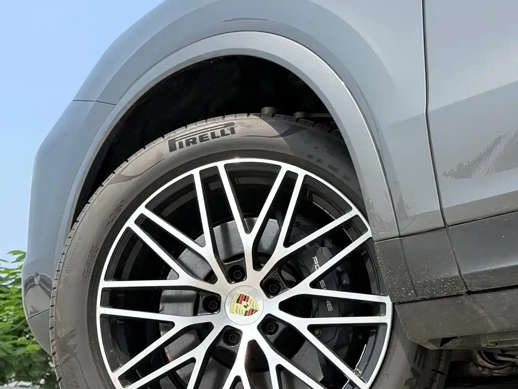 Porsche Cayenne — миниатюра 14