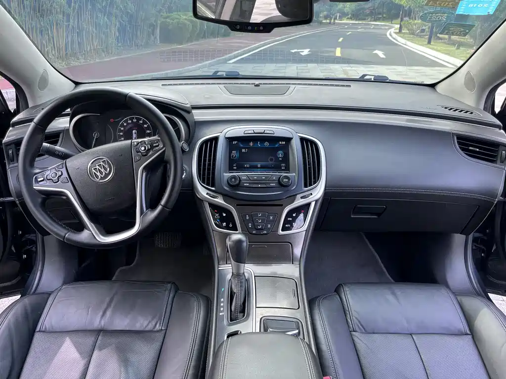 Buick LaCrosse 2013 2.0T SIDI Smart Flagship