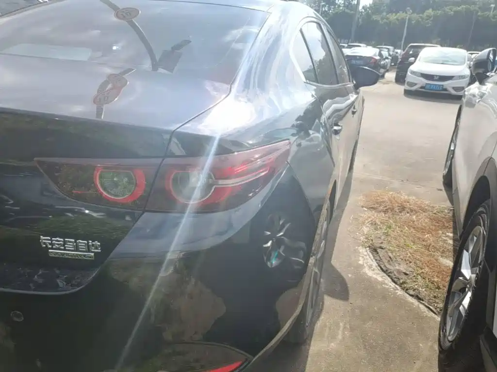 Mazda 3 Axela — миниатюра 8