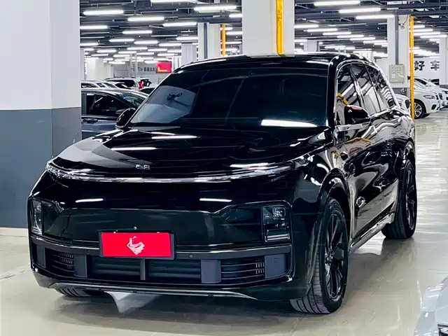 Li Auto L8