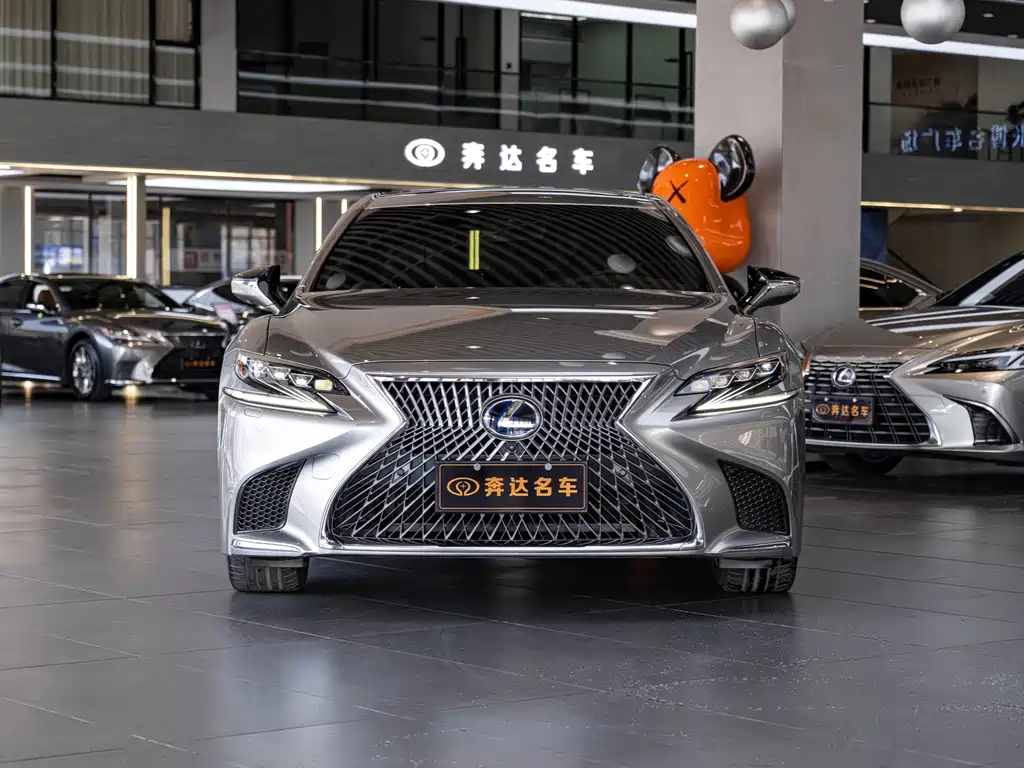 Lexus LS — миниатюра 2